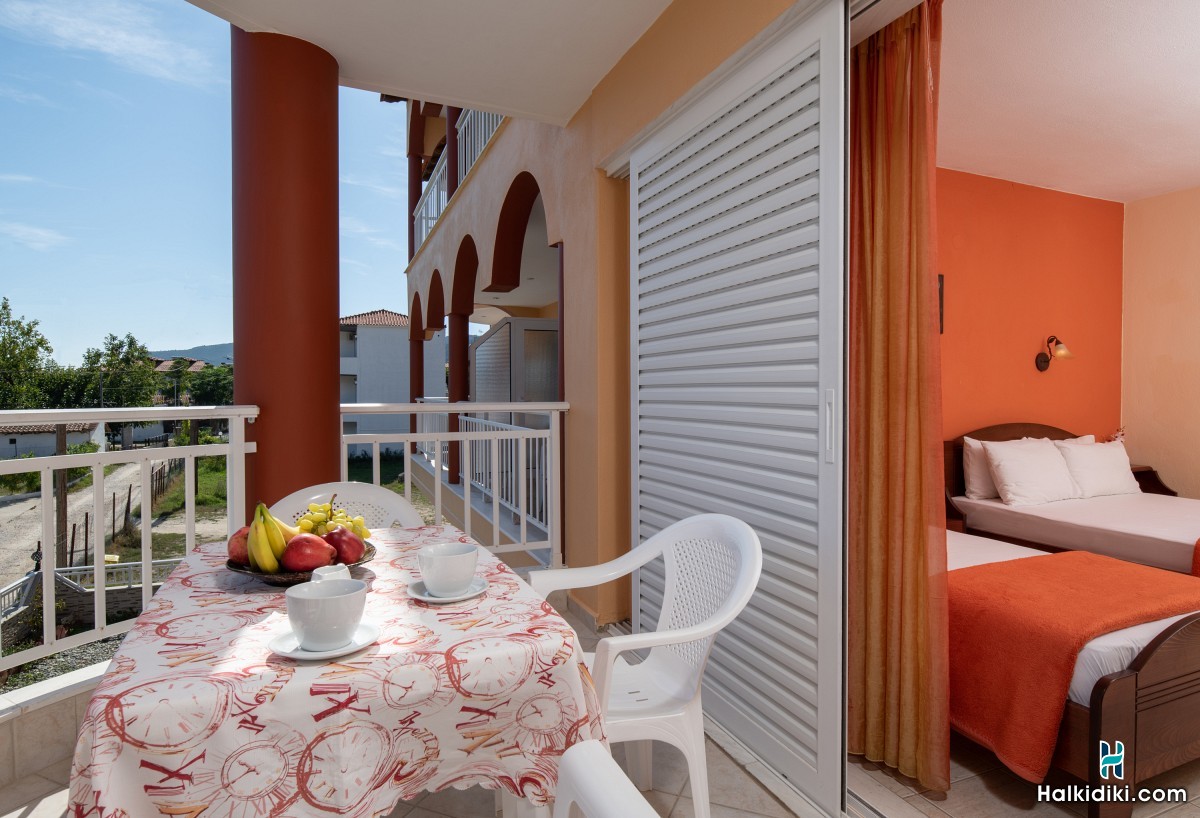 House Aggeliki, Triple Studios