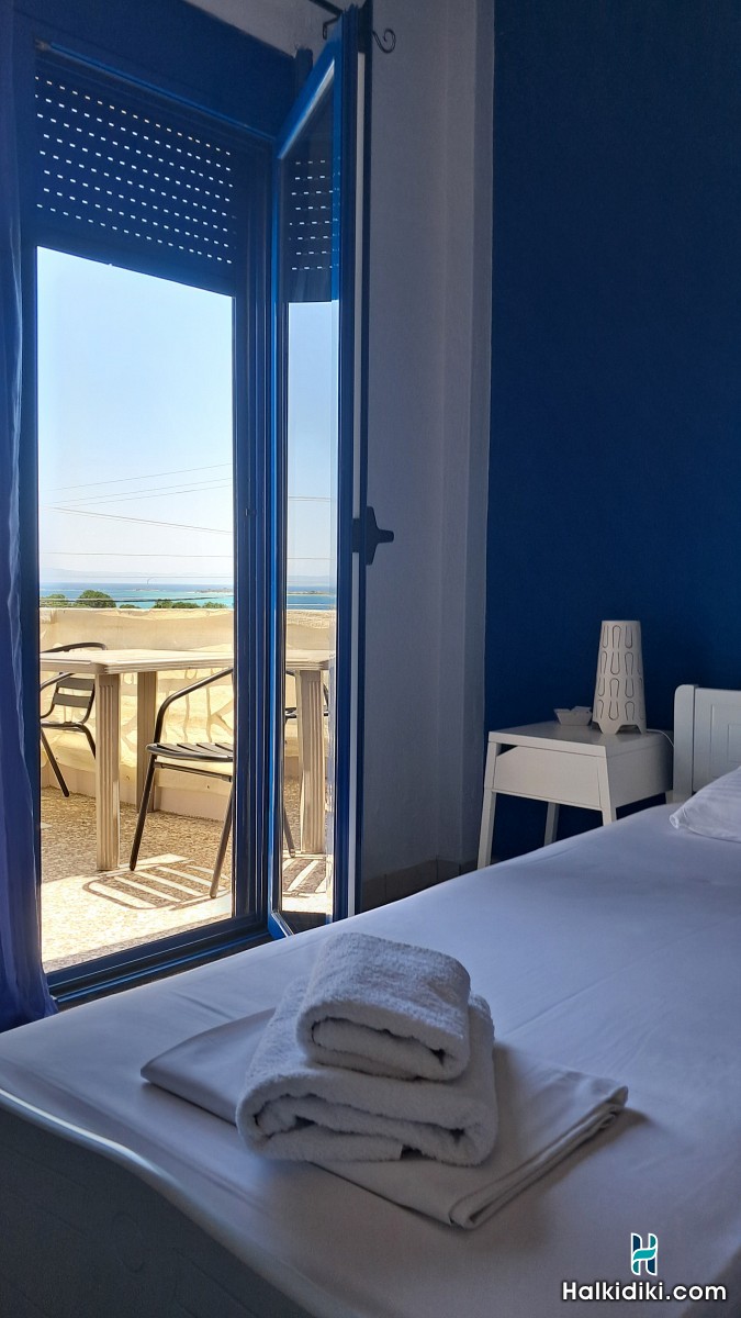 Meerithic ROKKA ROOMS, Twin Room