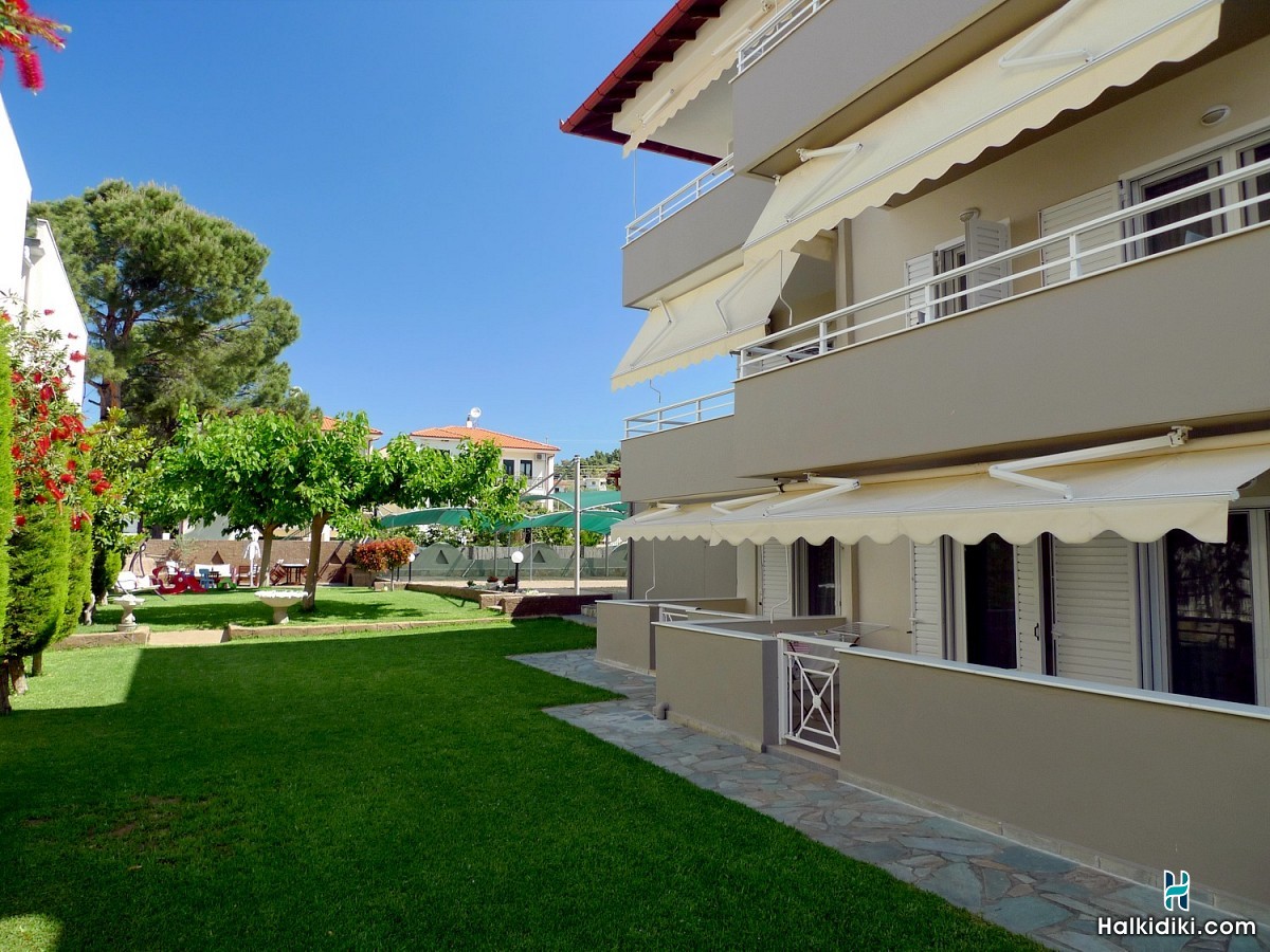 Michelmar Studios & Apartments, Exteriors